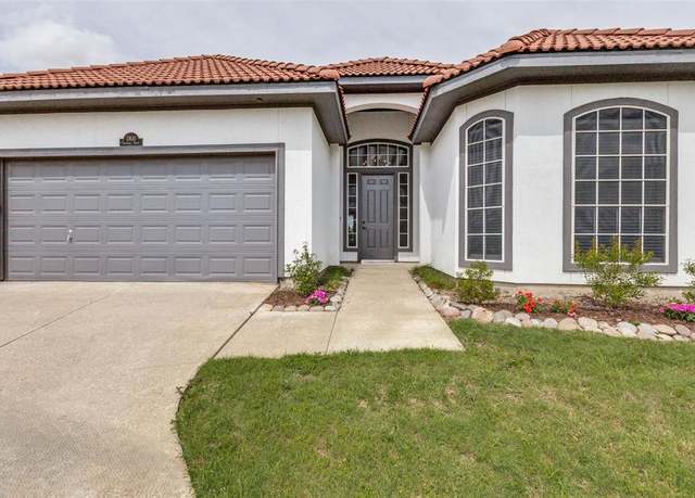 Property at 2800 Saratoga Dr, Rockwall, TX 75087, 3 beds, 2 baths