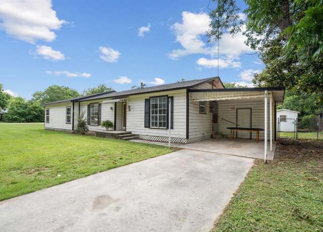 Property at 203 N Anderson St, Rising Star, TX 76471, 4 beds, 1 bath