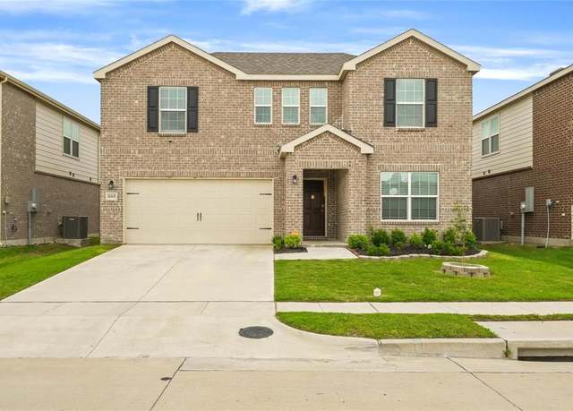 Property at 1065 Castroville Dr, Forney, TX 75126, 4 beds, 2.5 baths