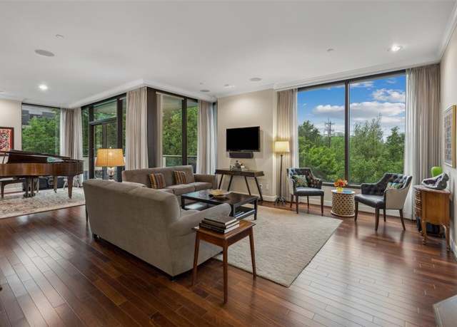 Property at 3510 Turtle Creek Blvd Unit 3F, Dallas, TX 75219, 2 beds, 2 baths