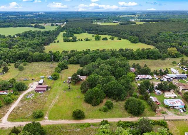 Property at 6847 County Road 3705, Athens, TX 75752, 3 beds, 2 baths