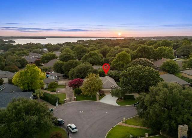 Property at 8541 Woodlake Cir, Fort Worth, TX 76179, 4 beds, 4 baths