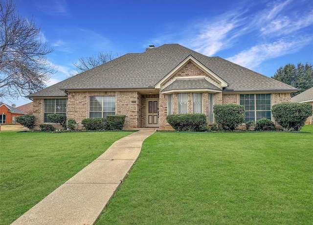 Property at 1320 Thistlewood Dr, Desoto, TX 75115, 3 beds, 2.5 baths