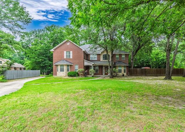 Property at 2012 Creekview Dr, Commerce, TX 75428, 4 beds, 3.5 baths