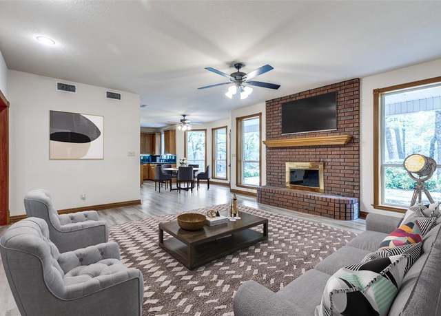 Property at 516 Wild Wood Dr, Decatur, TX 76234, 4 beds, 2.5 baths