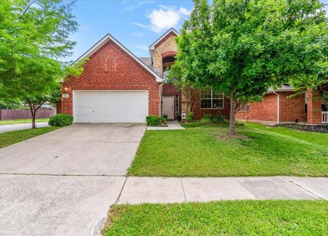 Property at 1742 Duck Cove Dr, Aubrey, TX 76227, 4 beds, 2.5 baths