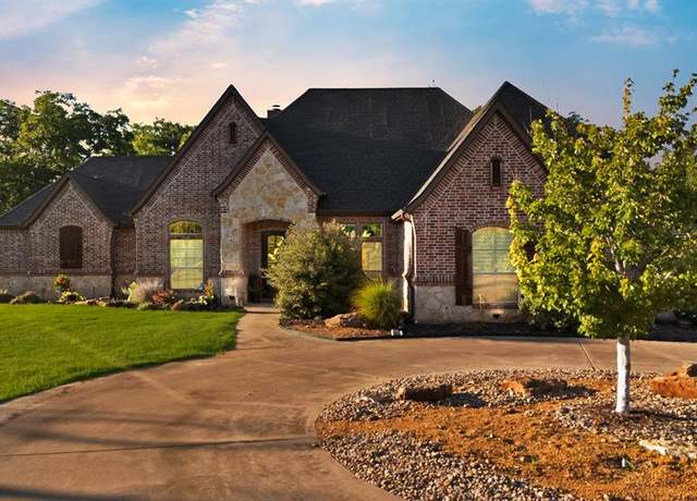 Property at 1501 Burleson Retta Rd, Burleson, TX 76028, 4 beds, 4 baths
