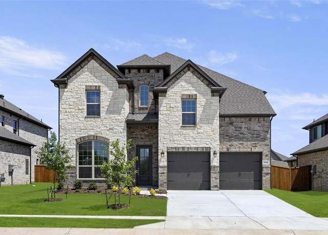 Property at 1046 Fleetwood Dr, Justin, TX 76247, 5 beds, 3.5 baths