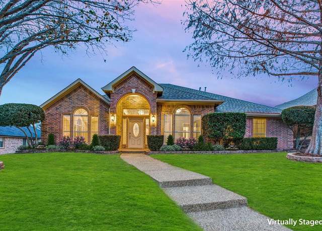 Property at 1405 Shores Blvd, Rockwall, TX 75087, 3 beds, 3 baths
