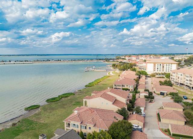 Property at 2120 Portofino Dr, Rockwall, TX 75032, 3 beds, 2 baths