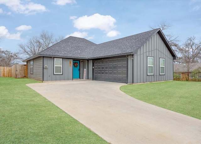 Property at 601 W Morton St, Denison, TX 75020, 3 beds, 2 baths