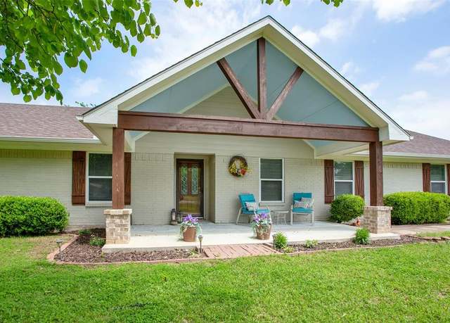 Property at 204 Pecan St, Tom Bean, TX 75489, 3 beds, 2.5 baths