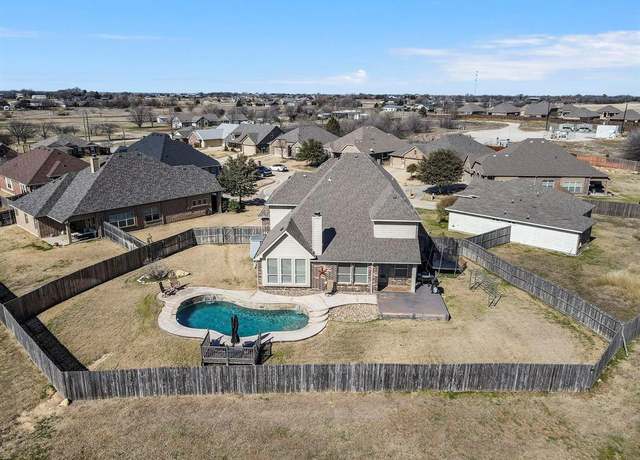 Property at 5017 Ute Ct, Krum, TX 76249, 4 beds, 3.5 baths