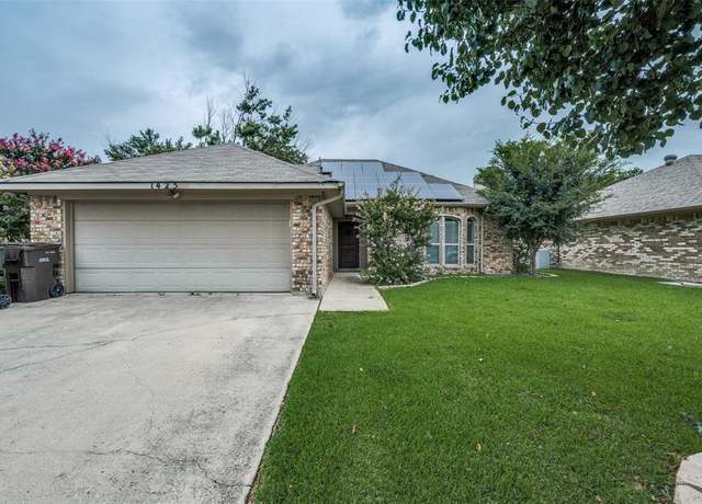 Property at 1425 Lilac Ln, Plano, TX 75074, 3 beds, 2 baths