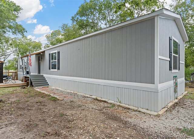 Property at 606 S Falls St, Mart, TX 76664, 3 beds, 2 baths