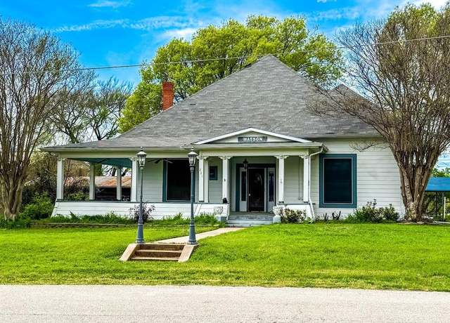 Property at 221 N Mount St, Fairfield, TX 75840, 3 beds, 2 baths