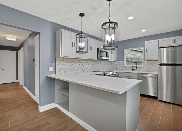 Property at 13333 Challaburton Dr, Farmers Branch, TX 75234, 3 beds, 2 baths