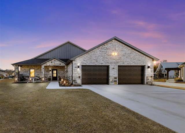 Property at 502 S Bay Ct, Runaway Bay, TX 76426, 3 beds, 3 baths