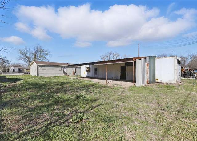 Property at 8963 Adams Cir, Cresson, TX 76035, 2 beds, 2 baths