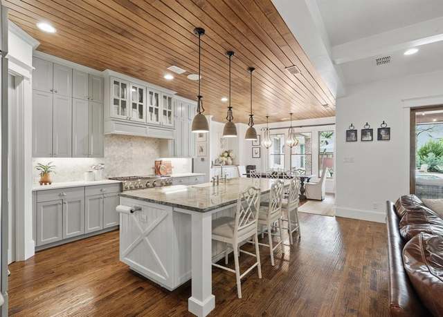 Property at 304 Nora Ln, Argyle, TX 76226, 4 beds, 3 baths