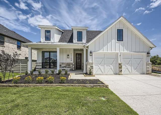 Property at 11154 Canopy Trl, Justin, TX 76247, 4 beds, 3 baths