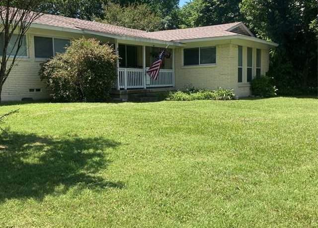Property at 815 N Joe Wilson Rd, Cedar Hill, TX 75104, 4 beds, 2.5 baths