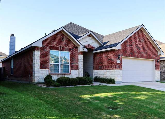 Property at 2229 Loreto Dr, Fort Worth, TX 76177, 3 beds, 2 baths