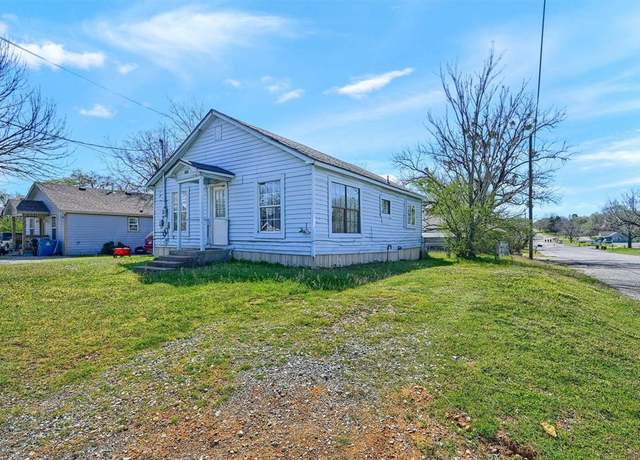 Property at 200 E Morgan St, Denison, TX 75021, 3 beds, 1 bath