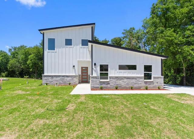 Property at 403 Tealridge Ct, Desoto, TX 75115, 3 beds, 2.5 baths