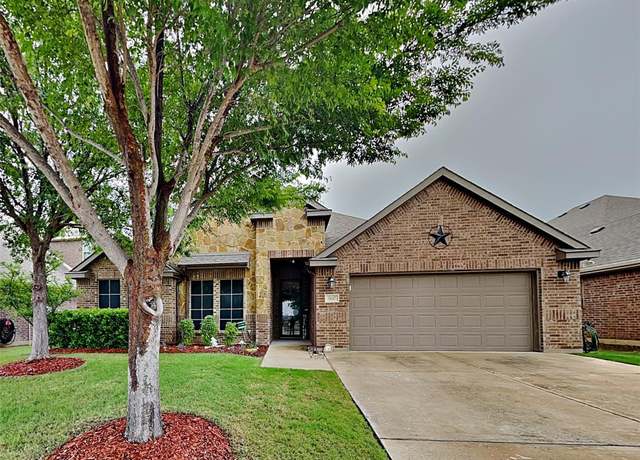 Property at 1647 St Croix St, Burleson, TX 76028, 4 beds, 2 baths
