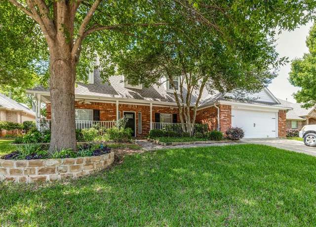 Property at 2404 Summer Ct, Arlington, TX 76001, 4 beds, 3.5 baths