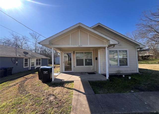 Property at 1325 Hemphill St, Greenville, TX 75401, 3 beds, 2 baths