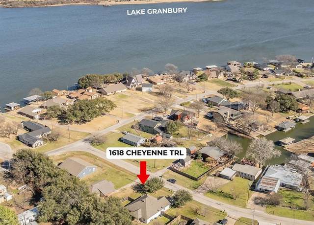 Property at 1618 Cheyenne Trl, Granbury, TX 76048, 3 beds, 2 baths