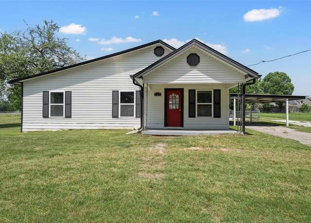 Property at 117 W Craven Ave, Lacy Lakeview, TX 76705, 3 beds, 2.5 baths
