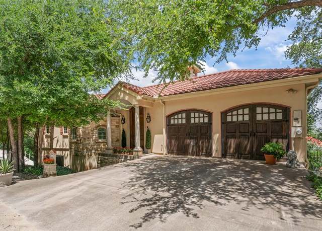 Property at 2510 River Ridge Ct, Granbury, TX 76048, 3 beds, 2.5 baths