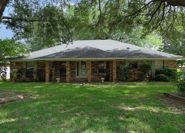 Property at 2523 Brownlee Rd, Bossier City, LA 71111, 3 beds, 2 baths