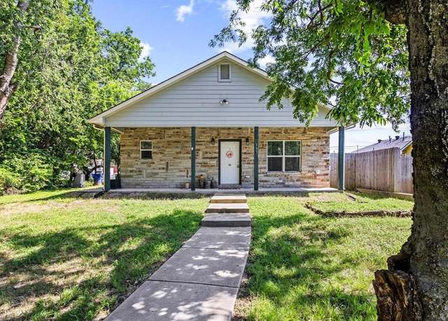 Property at 105 William St, Pottsboro, TX 75076, 4 beds, 3 baths
