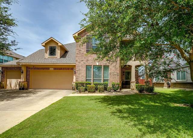 Property at 1032 Tara Dr, Burleson, TX 76028, 5 beds, 4 baths