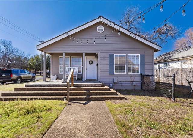 Property at 1926 S 10th St, Waco, TX 76706, 4 beds, 2 baths