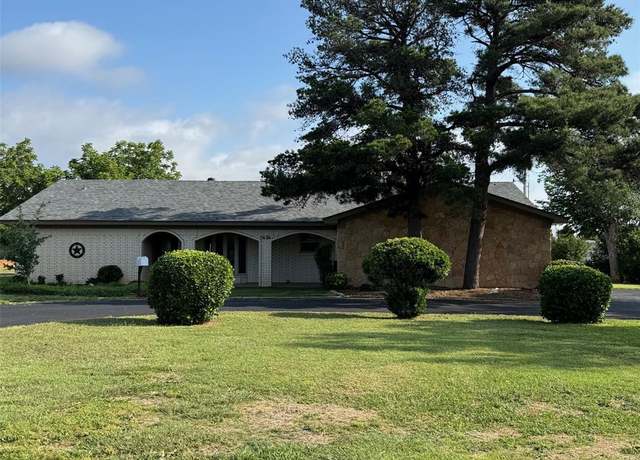 Property at 5626 Meadow Dr, Abilene, TX 79606, 3 beds, 2 baths