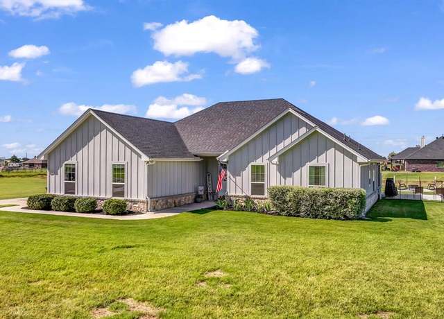 Property at 200 Dover Ct, Brock, TX 76087, 4 beds, 2 baths