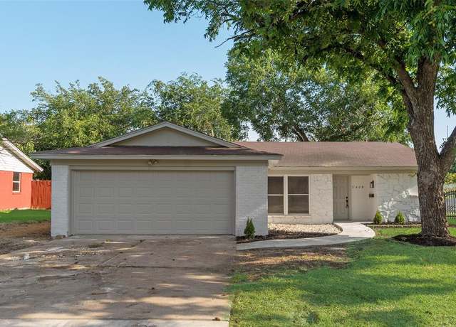 Property at 2409 Catalo Ln, Arlington, TX 76010, 3 beds, 2 baths