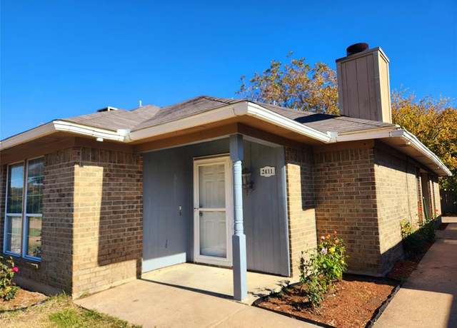 Property at 2411 Summer Place Dr, Arlington, TX 76014, 2 beds, 2 baths