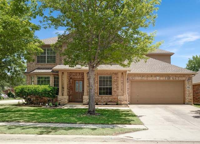 Property at 9028 Foxwood Dr, Fort Worth, TX 76244, 4 beds, 2.5 baths