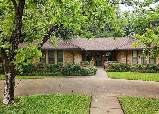 Property at 1305 Cliff Dr, Graham, TX 76450, 3 beds, 2 baths