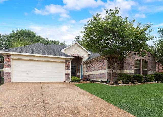 Property at 225 Carriage Dr, Willow Park, TX 76087, 3 beds, 2 baths