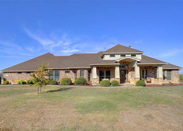 Property at 1311 Roe Helm Cir, Rhome, TX 76078, 4 beds, 3 baths