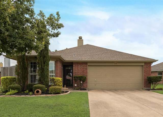 Property at 105 Windsor Dr, Forney, TX 75126, 3 beds, 2 baths