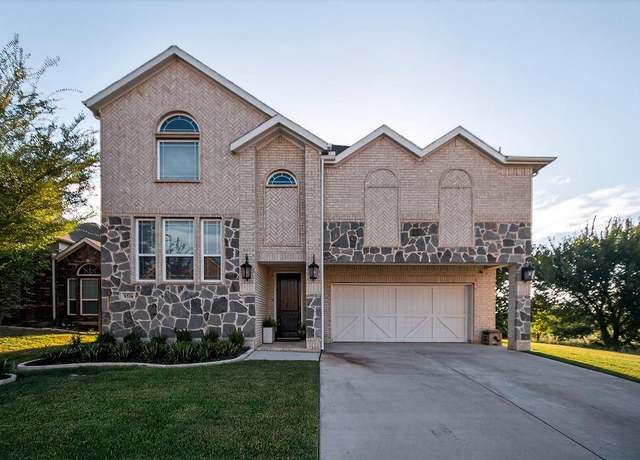 Property at 8336 Blue Periwinkle Ln, Fort Worth, TX 76123, 3 beds, 2.5 baths