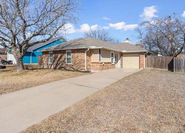 Property at 2305 Hemlock Dr, Killeen, TX 76549, 3 beds, 2 baths